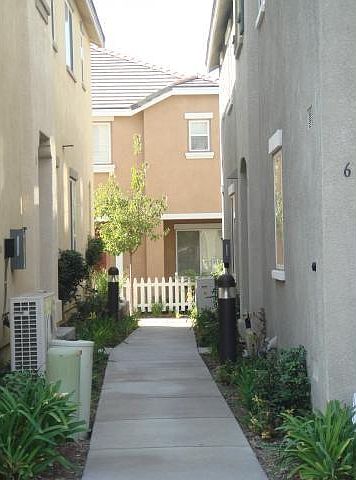 2nd image of 1468 Canvas Dr