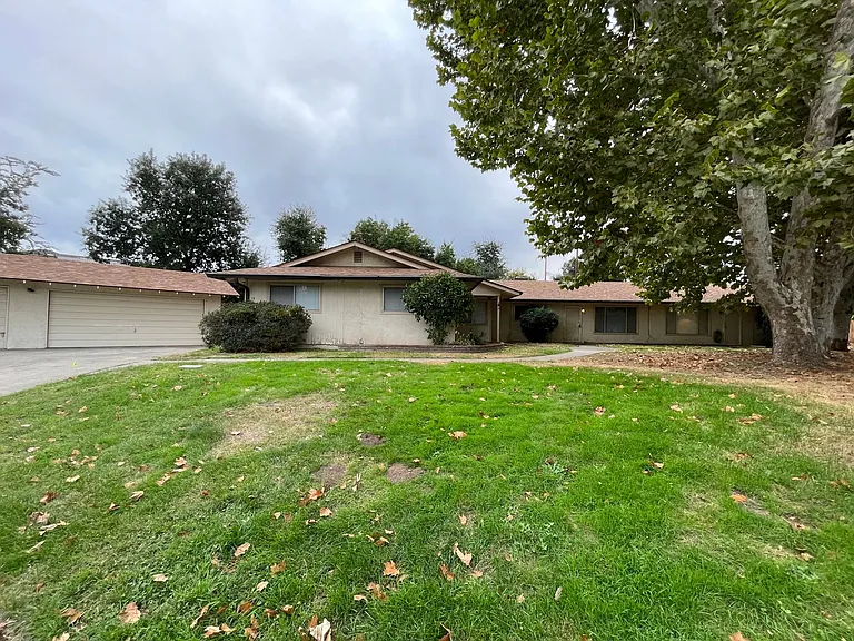 15 San Gabriel Dr — Photo 9