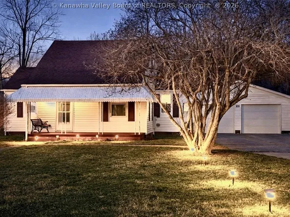 201 Locust St, Eleanor, WV 25070