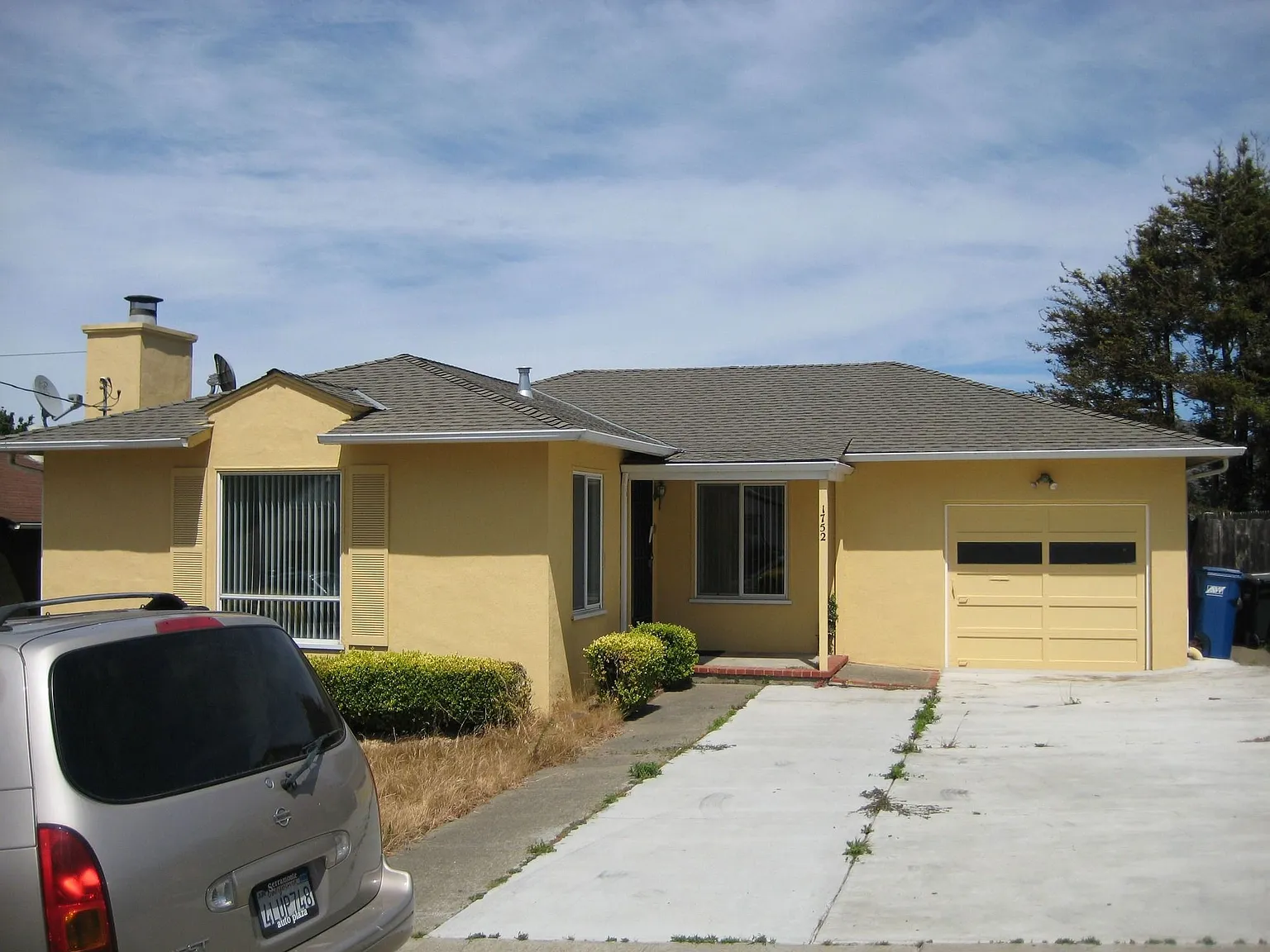1752 Sweetwood Dr photo 1