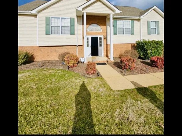 2115 Breeze Dr, Soddy Daisy, TN 37379