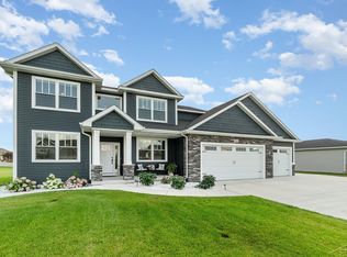 10455 Prairie View Ct, Freeland, MI 48623