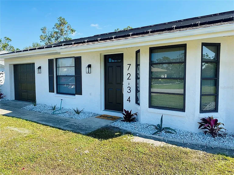 7234 Maguire Ln — Photo 1