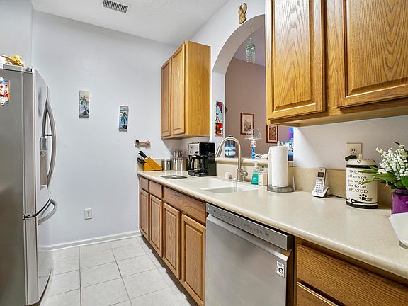 4th image of 7801 Point Meadows Dr Unit 6103