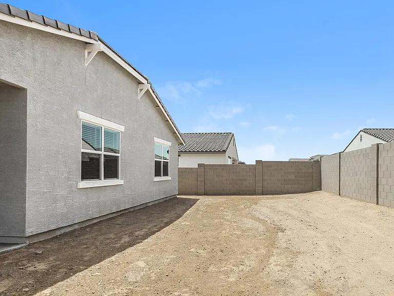 24404 W Grove St — Photo 15