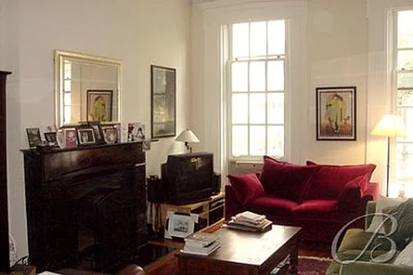 Rented by Bellmarc Realty | media 24