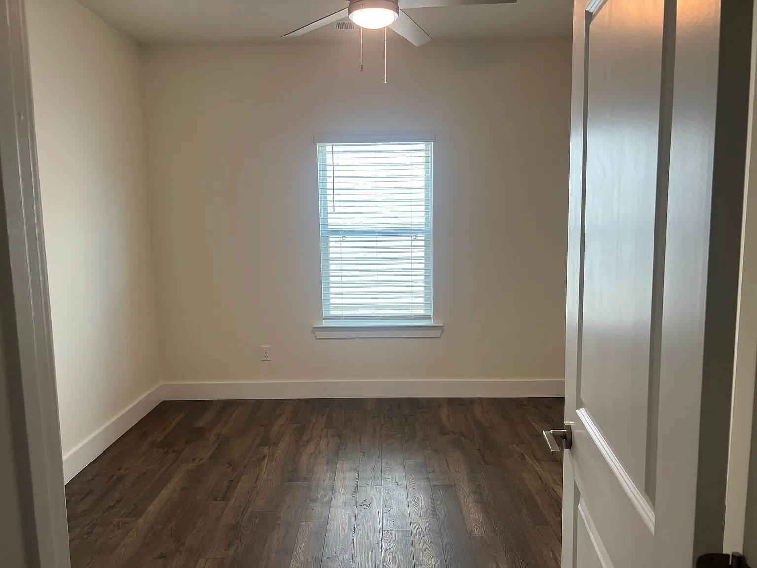 4 bed, 1852 sqft, $2,450 — Photo 3