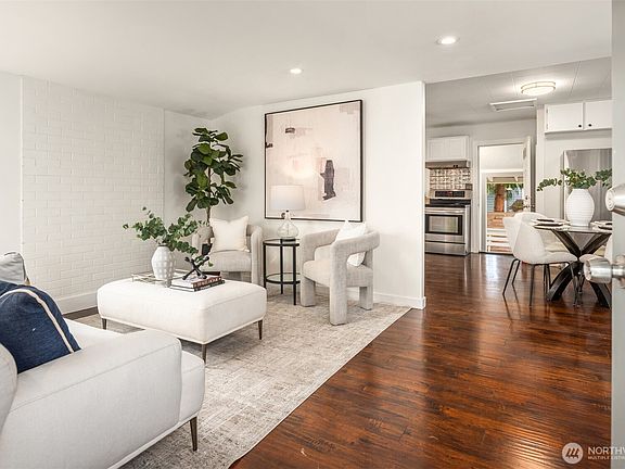 4th image of 619 Burnett Avenue S