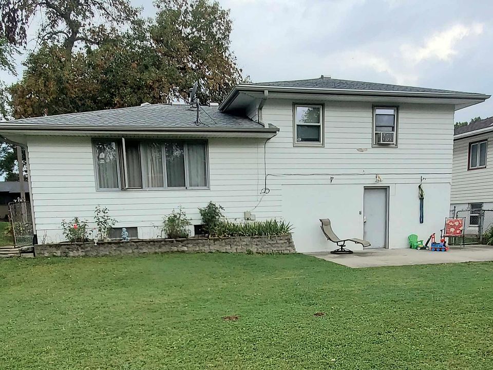 2nd image of 457 S Sierra Dr