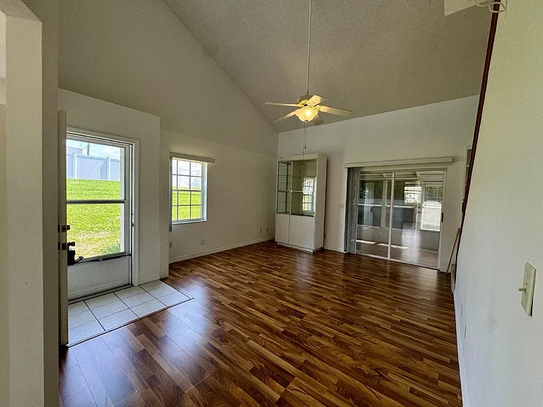 1455 Disston Ave — Photo 17