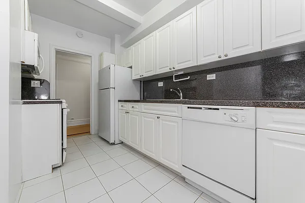 Rented by MNS | media 28