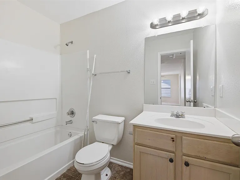 10316 Garbacz Dr — Photo 20
