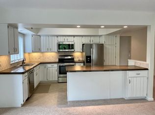 416 N Helen Ave APT 4, Rochester, MI 48307