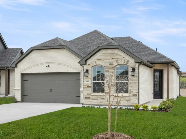 5900 Carmona Trl, Fort Worth, TX 76123