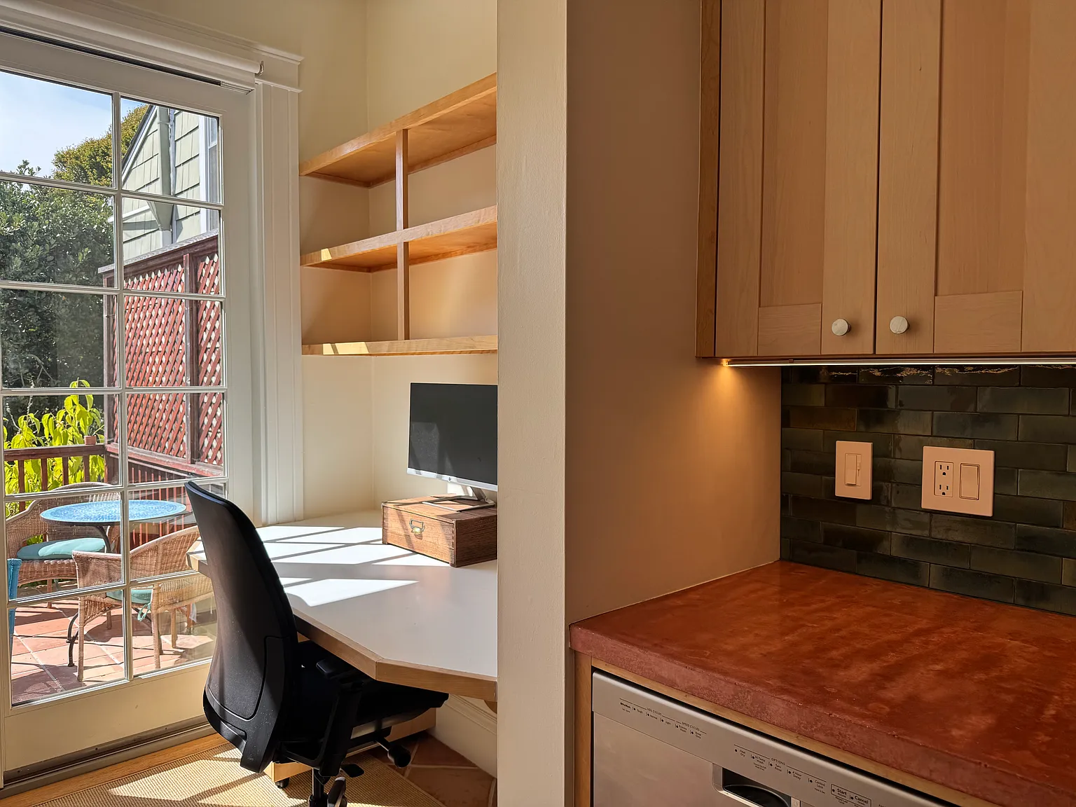 1 bed, 1.5 bath, 866 sqft, $5,500 — Photo 3