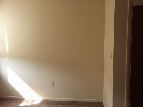 3rd image of 416 Adams St APT 4