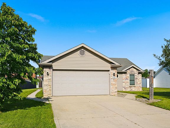 2nd image of 1311 Lori Lea St