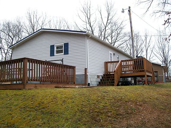 3rd image of 245 Sutherland Dr