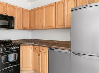 47-44 11th St #3F, Long Island City, NY 11101
