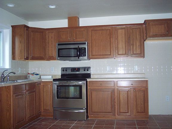 Spacious Eat-in Kitchen