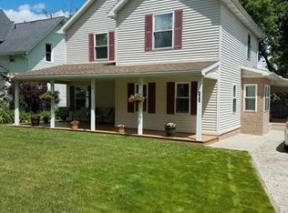 107 S 9th St, Saint Clair, MI 48079