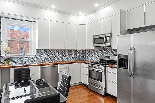 1st image of 550 Morris Park Ave Floor 2