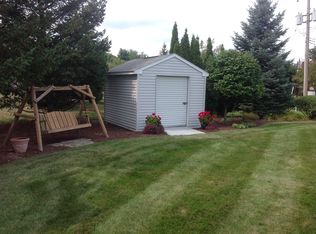 1590 Golden Gate Ct, Saint Clair, MI 48079