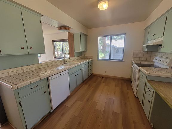 5th image of 109 Marlette Dr