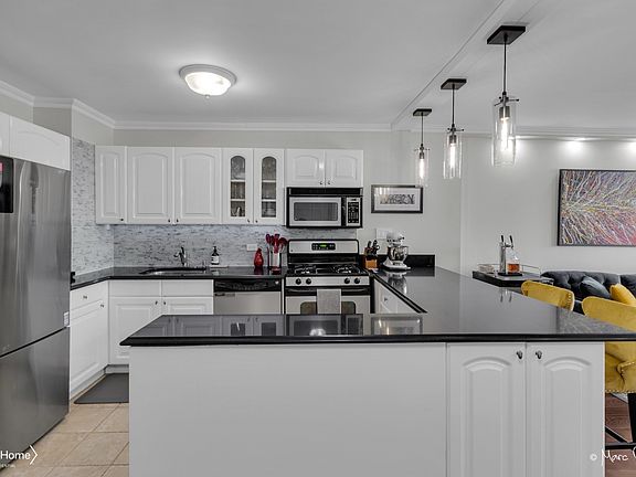 3rd image of 345 E 93rd St APT 17G