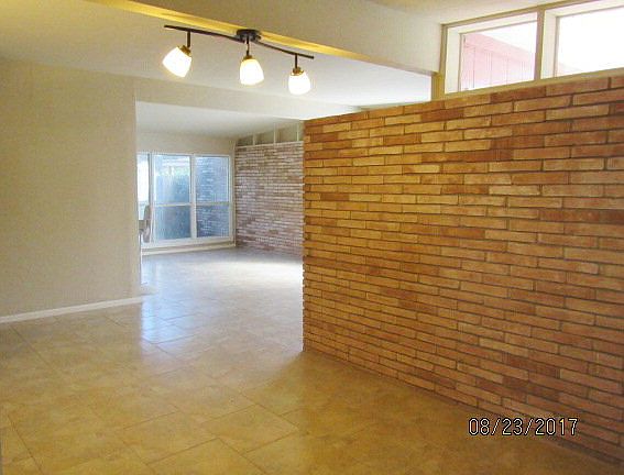 3rd image of 736 Santa Anita Dr