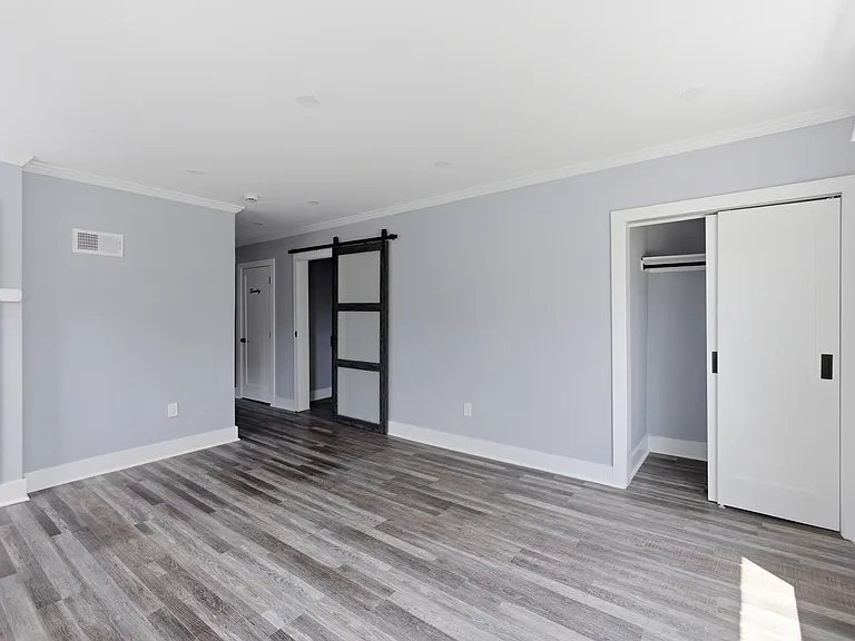 312 60th St NE #B — Photo 2