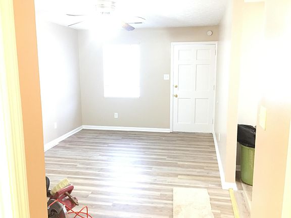 3rd image of 2114 Lisa Cir