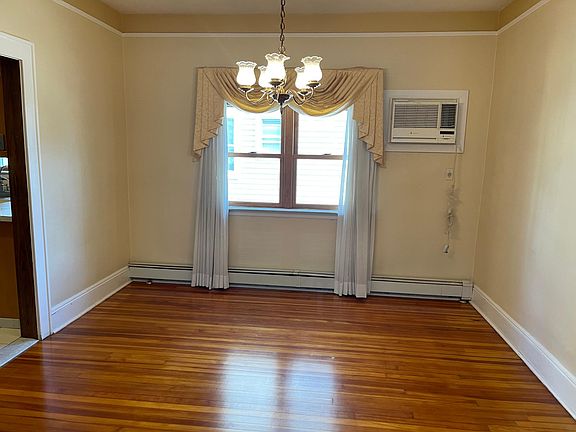 5th image of 40 Hendel Ave