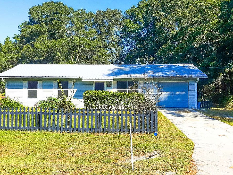 1st image of 271 SW Shady Ln