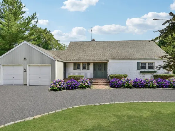 98 Middle Road, Blue Point, NY 11715