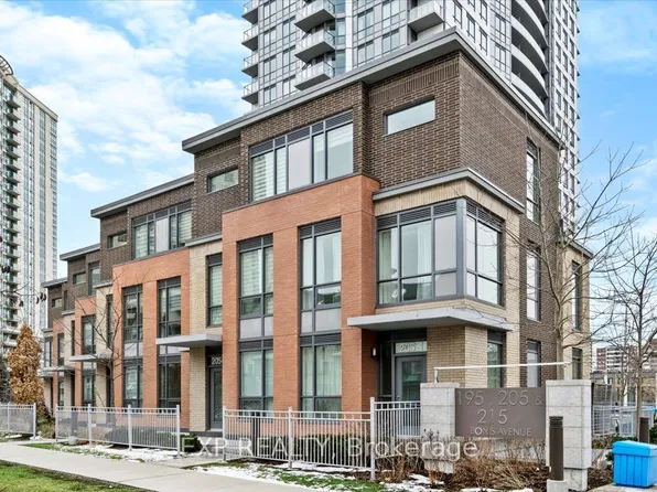 205 Bonis Ave #5, Toronto, ON M1T 3W6