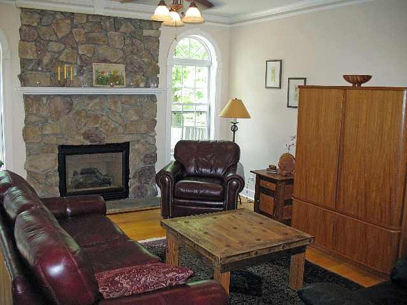 5th image of 117 MENAND Road