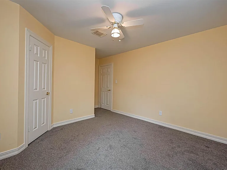 4502 Devonshire St — Photo 25