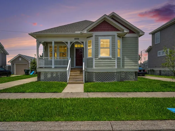 4506 N Live Oak Cir, Galveston, TX 77550