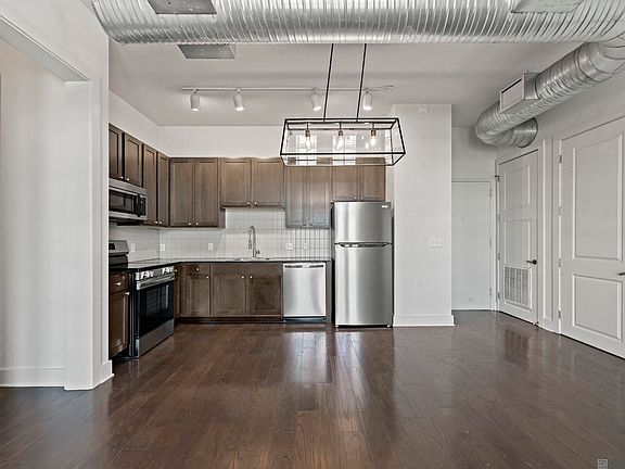 3rd image of 333 E Boyd Dr #2