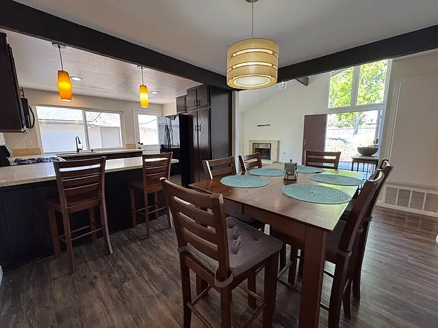 670 Kumquat Way — Photo 4