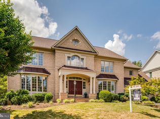 1432 Carrington Ridge Ln, Vienna, VA 22182