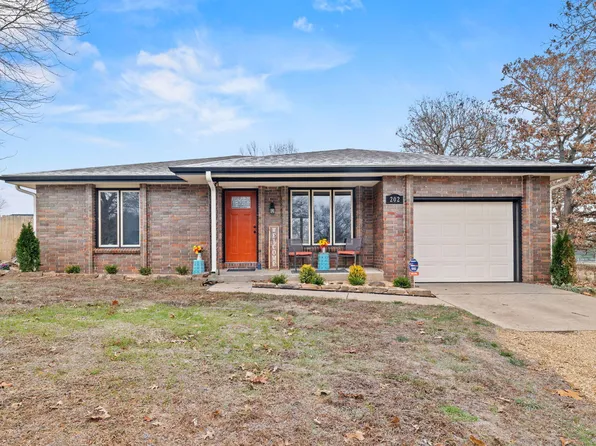 202 N 36th Street, Nixa, MO 65714