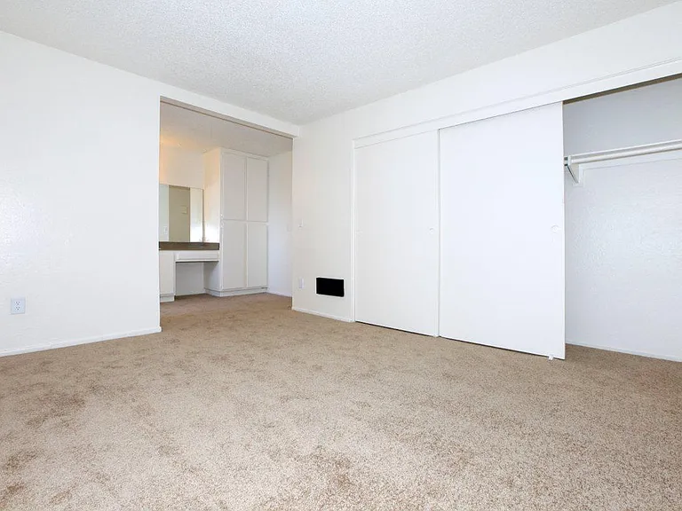 3070 E Frontera St — Photo 13