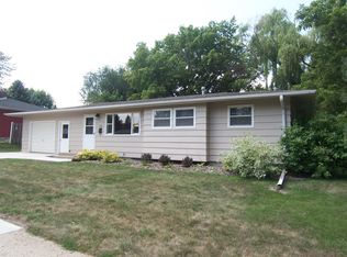 123 17th Ave, Brookings, SD 57006