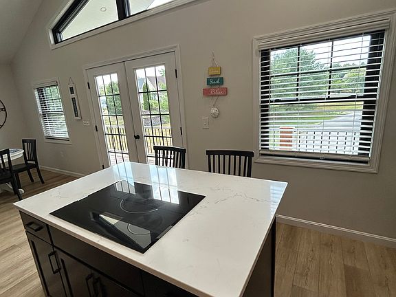 5th image of 3 Saratoga Ln #2