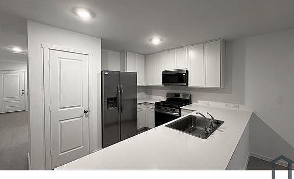 3rd image of 1413 Merlin Bluff St