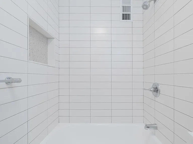 353 W 44th St #4D — Photo 8