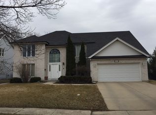 223 Lincoln St, Schaumburg, IL