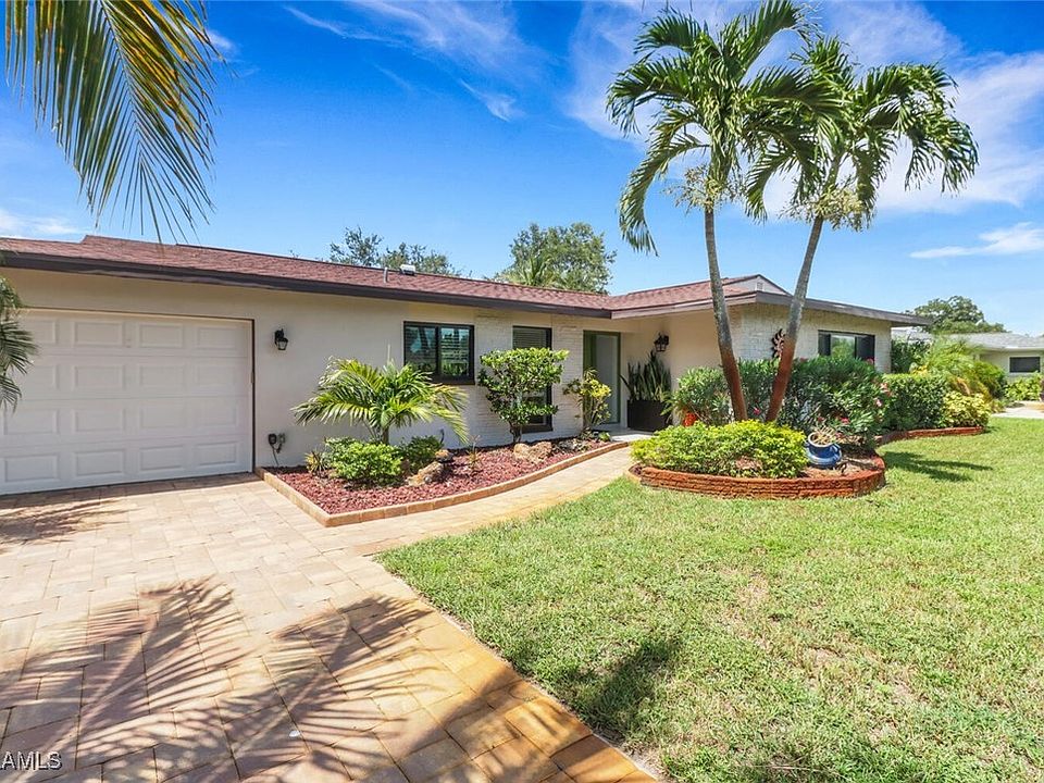 1st image of 1015 El Valle Ave